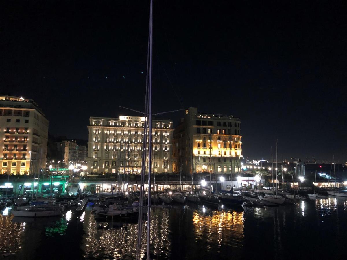 Laura House Apartment Napoli Bagian luar foto