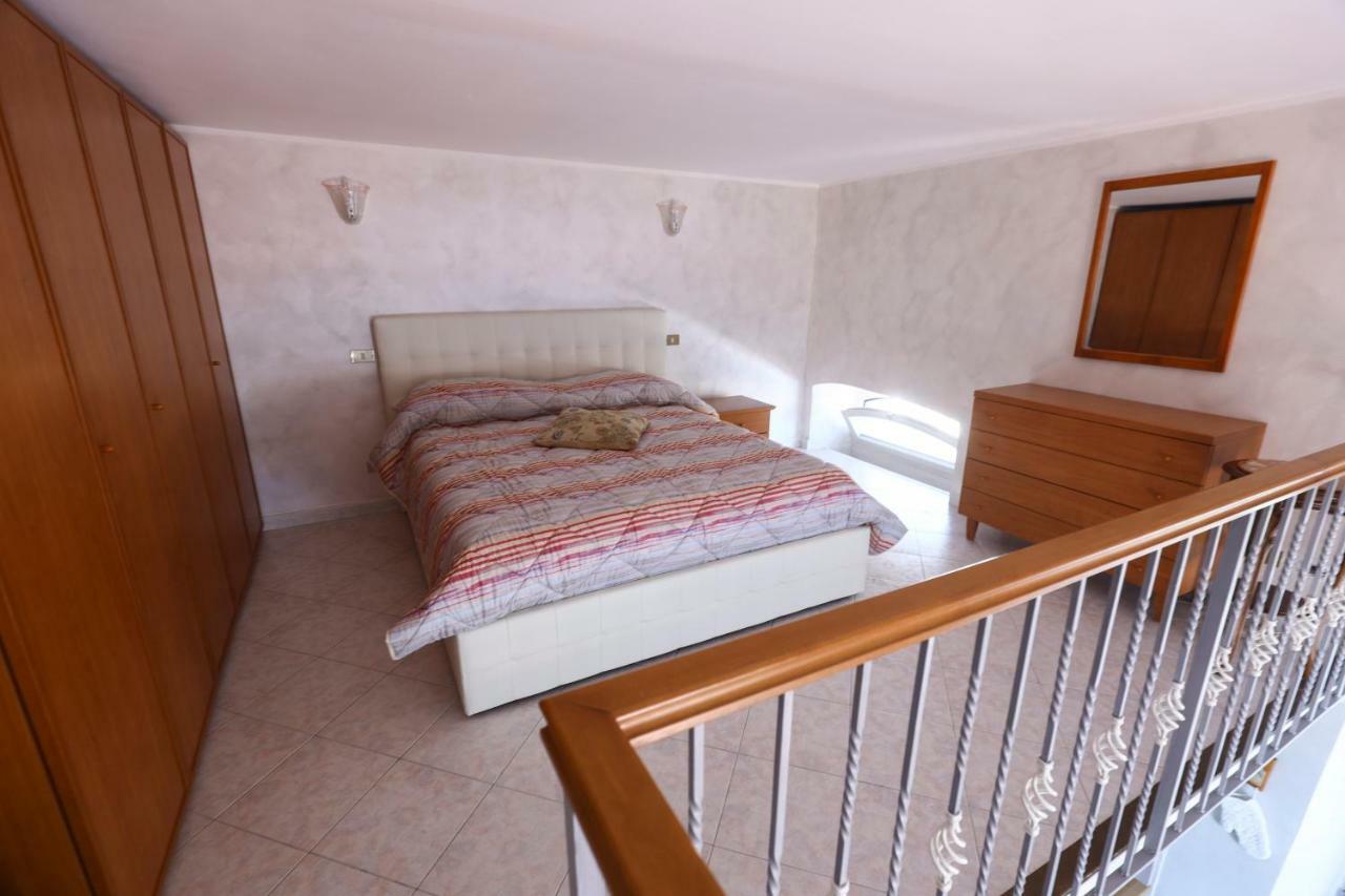 Laura House Apartment Napoli Bagian luar foto