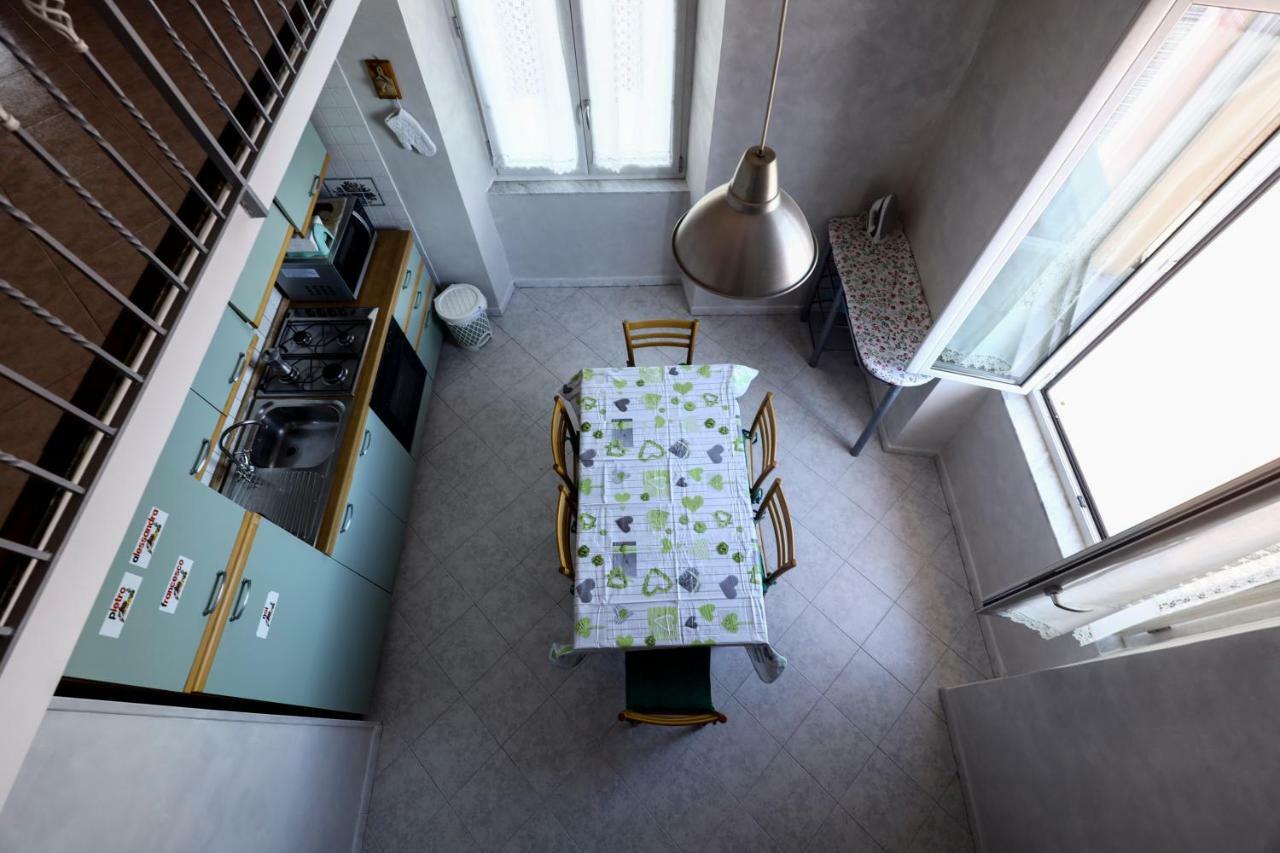 Laura House Apartment Napoli Bagian luar foto