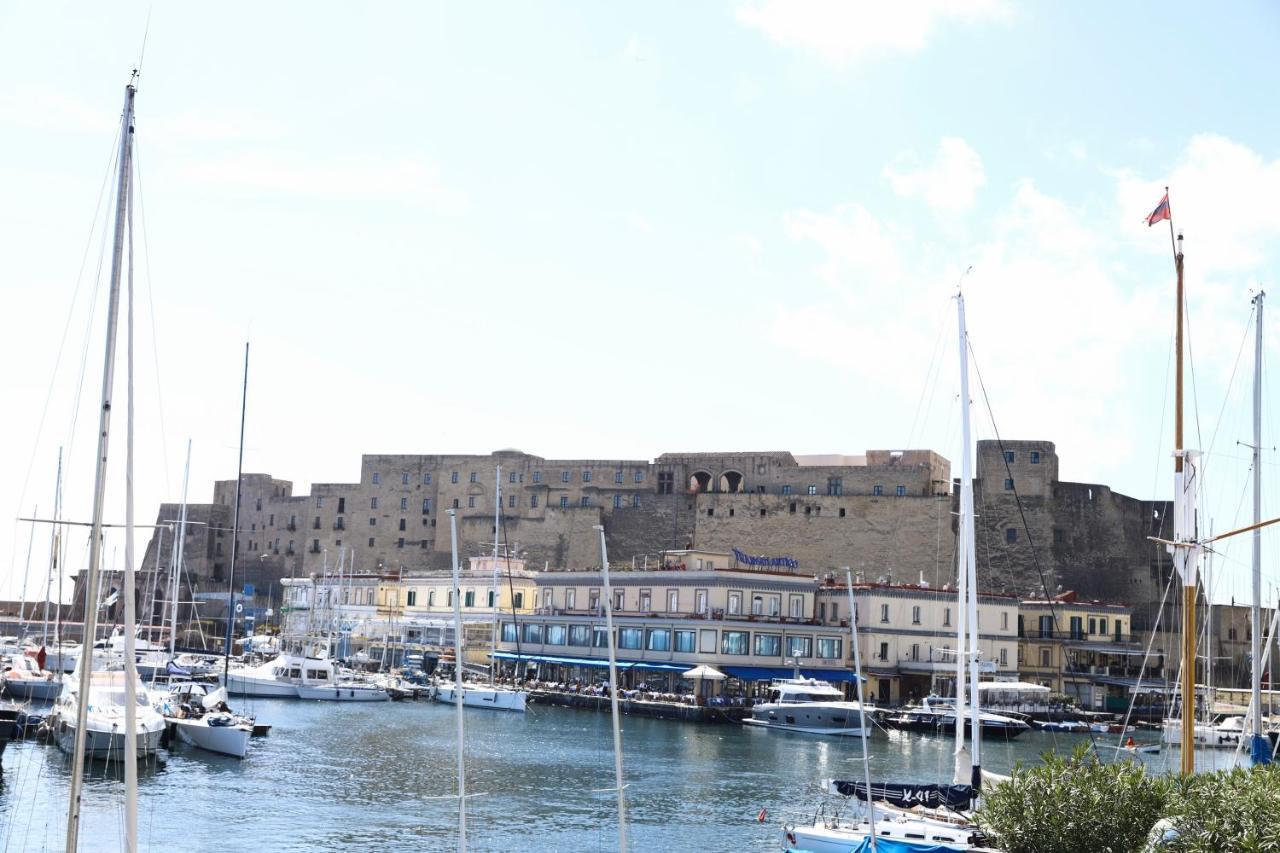 Laura House Apartment Napoli Bagian luar foto